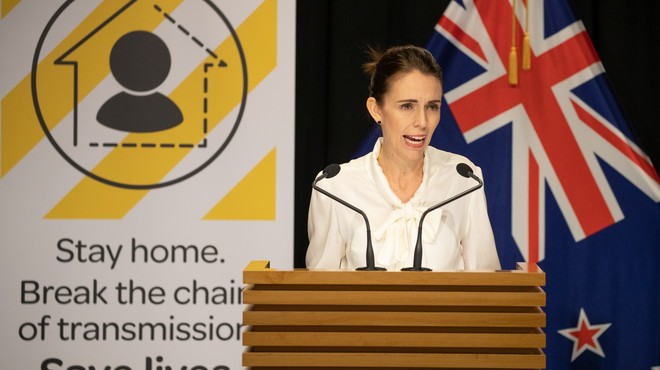 Novozelandska premierka Jacinda Ardern o kolesarjenju ministra za zdravje (foto: profimedia)