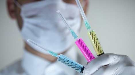 Vzpodbudni vmesni rezultati pri razvoju cepiva proti covidu-19 v ZDA
