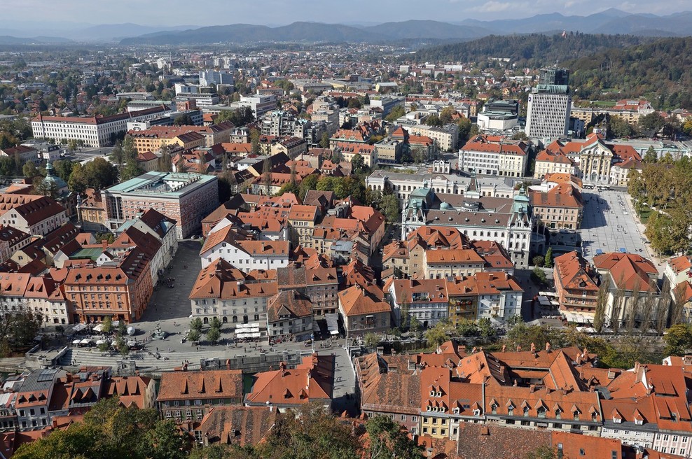 Okužb z novim koronavirusom 1055, do zdaj umrlo 36 ljudi (foto: profimedia)