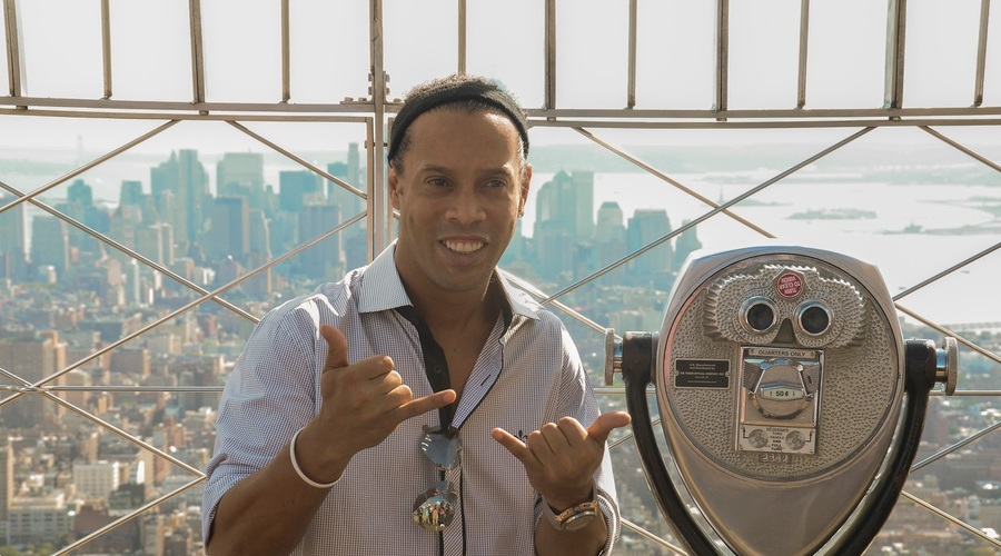 Ronaldinho plačal 1,47 milijona evrov za hišni pripor (foto: profimedia)