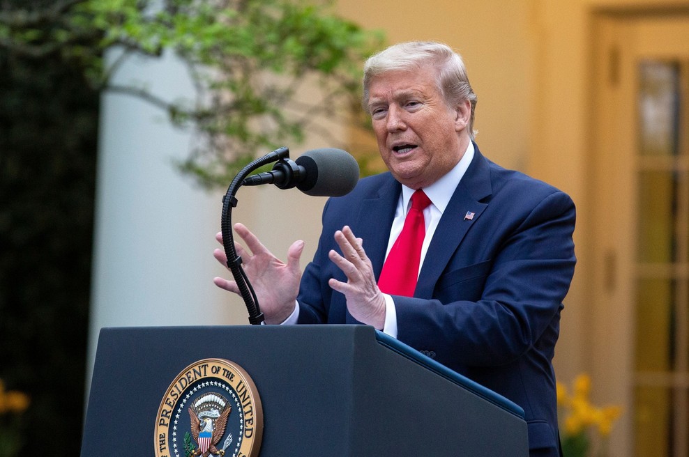 Donald Trump meni, da so v ZDA že dosegli vrhunec epidemije koronavirusa (foto: Profimedia)