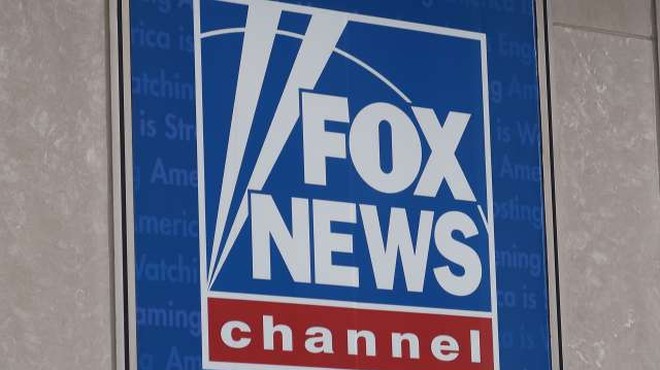 Televizijska hiša Fox News zavrača tožbo zaradi širjenja lažnih novic (foto: STA/Robi Poredoš)