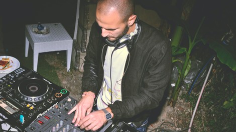 To so znani DJ-ji, ki bodo za vas ta konec tedna vrteli glasbo brezplačno (TUKAJ!)