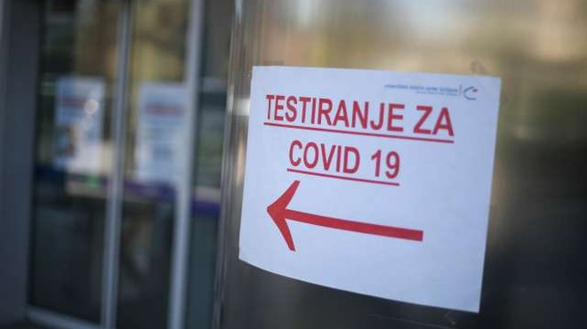 Statistika v Sloveniji: Pet potrjenih okužb, tri smrti (foto: Anže Malovrh/STA)