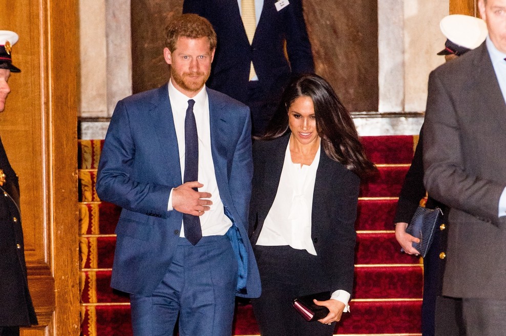 Meghan in Harry prekinila sodelovanje s štirimi britanskimi tabloidi (foto: Profimedia)
