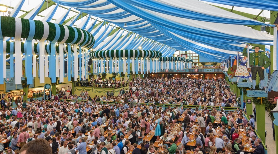 Letošnji Oktoberfest je že zagotovo odnesel koronavirus (foto: Profimedia)