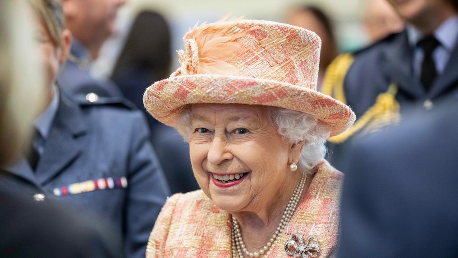 
                            Kraljica Elizabeta II. dobila še enega pravnuka (foto: Profimedia)
