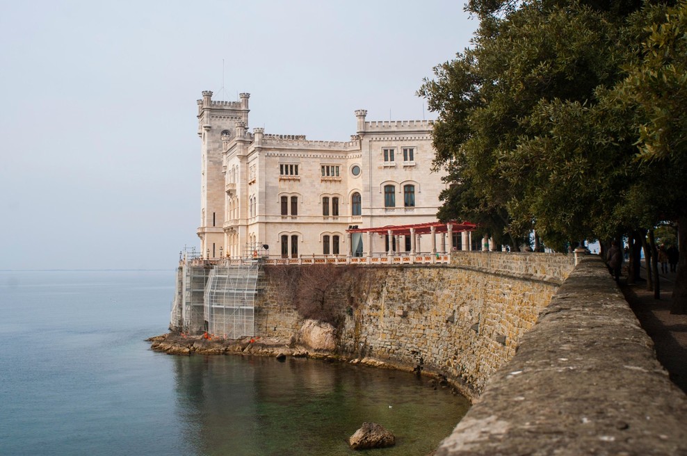 Na poti v Trst bolniška ladja za okužene s koronavirusom (foto: Profimedia)