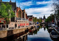 Amsterdam uvaja najvišjo turistično takso v Evropi: ne boste verjeli, koliko bo odslej stala nočitev