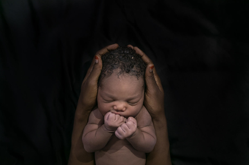 Nosečnice in novorojenčke ogrožajo preobremenjeni zdravstveni sistemi (foto: UNICEF/Abdul)