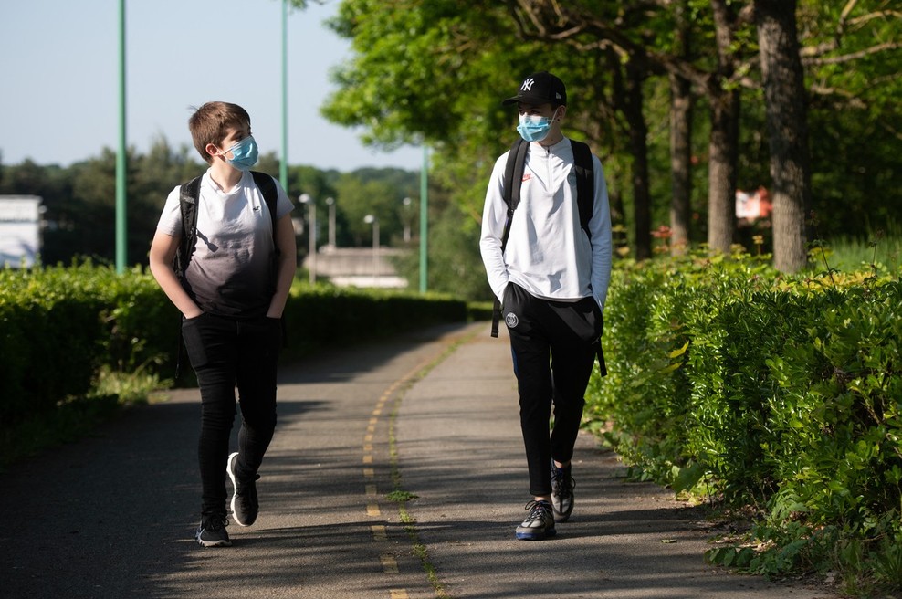 Novi koronavirus okužil več kot štiri milijone ljudi po svetu (foto: profimedia)