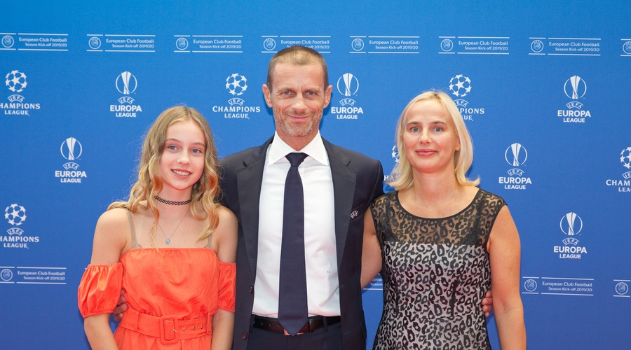 Aleksander Čeferin prvi potnik na ponovno odprtem Brniku (foto: profimedia)