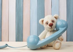 TOM telefon podaljšuje svetovalne ure za otroke, ki ostajajo doma (in ostale)