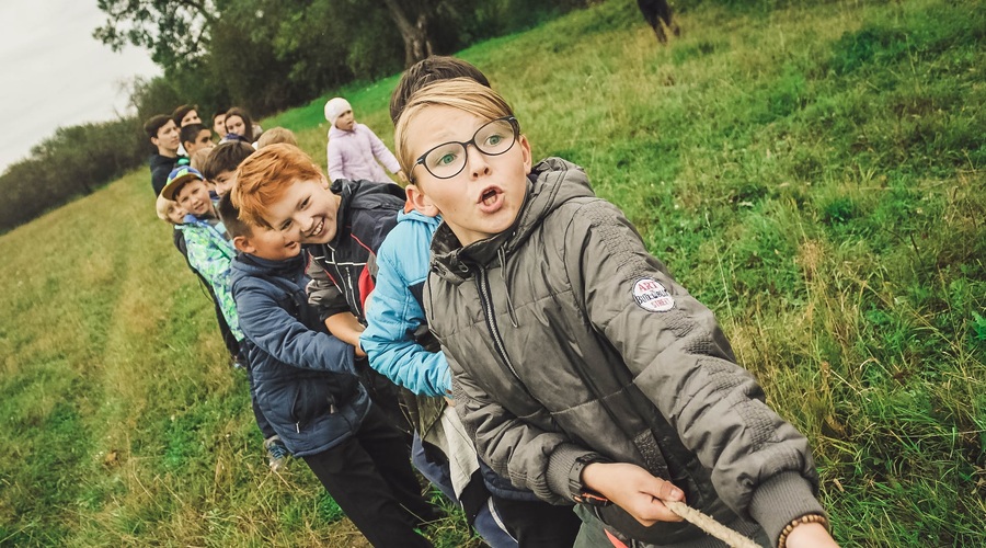 Izgubljeni meseci socializacije (piše: Petra Windschnurer) (foto: unsplash.com)