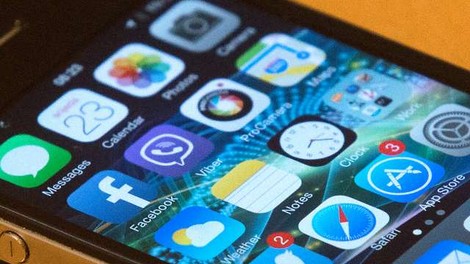 Podjetji Apple in Google sta razvili skupno programsko opremo za spremljanje okužb s koronavirusom
