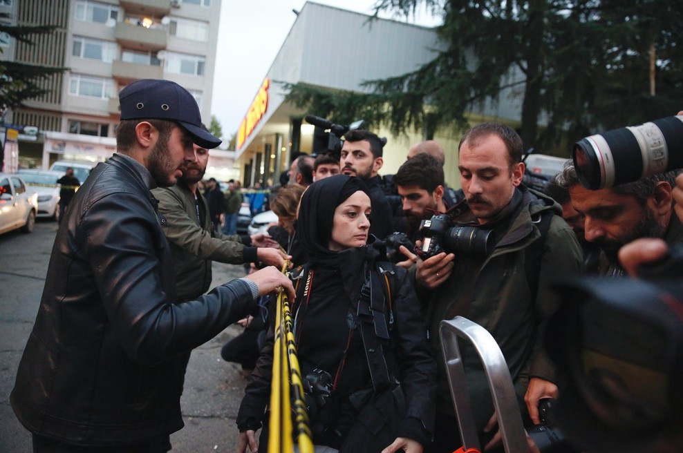 Otroci na savdski ambasadi v Istanbulu brutalno umorjenega novinarja Džamala Hašodžija odpustili morilcem (foto: profimedia)