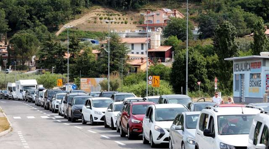 Hrvatom se mudi z odpiranjem mej za turiste (foto: Daniel Novakovič/STA)