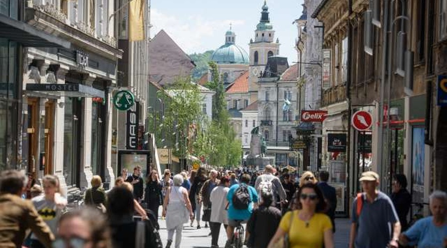 Po desetih letih na vrhu še vedno kraljujeta imeni Marija in Franc (foto: Nebojša Tejić/STA)