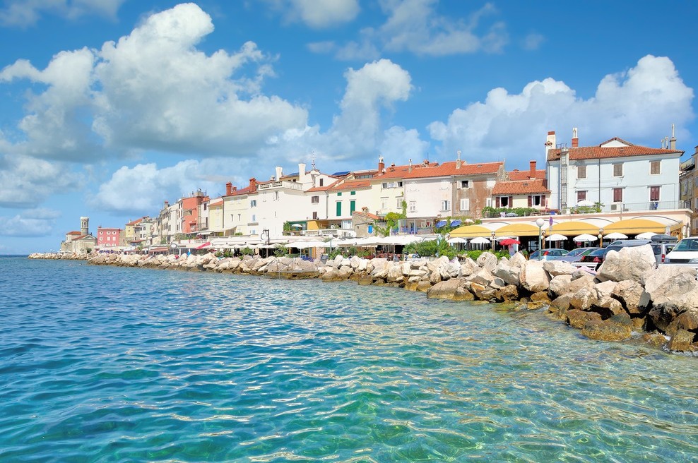 Diskriminacije pri turističnih vavčerjih ne bo, pravijo na vladi (foto: profimedia)