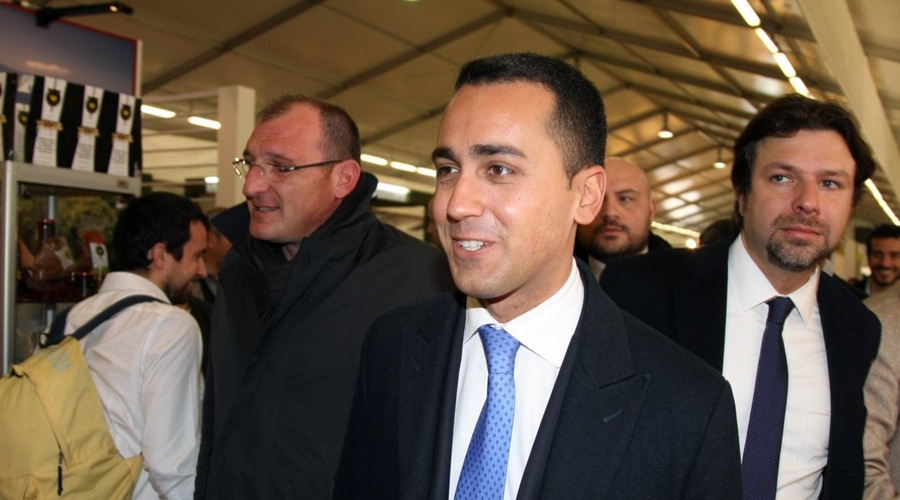 Luigi Di Maio: Ne bomo mirno gledali, če nas boste obravnavali kot kolonijo gobavcev (foto: profimedia)