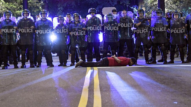 Nasilje nad novinarji na protestih v ZDA izvajajo tako policisti kot protestniki (foto: profimedia)