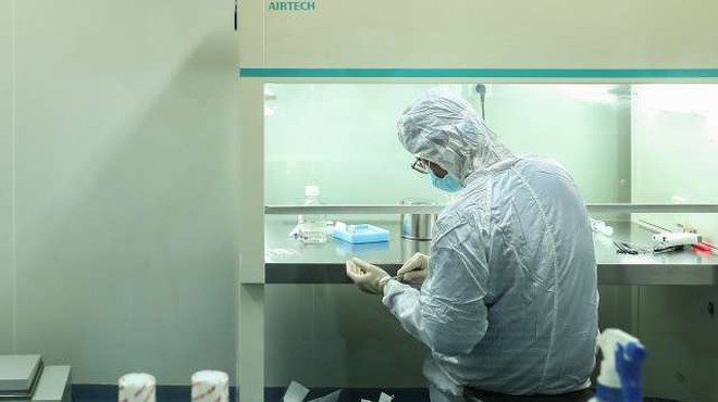 Registracija Remdesivirja kot zdravila proti covidu-19 na evropskem trgu zamuja (foto: Xinhua/STA)