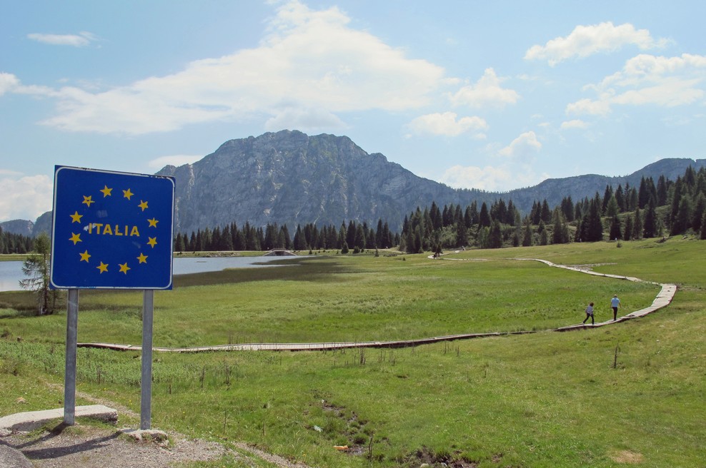 Italija danes odpira meje, Avstrija bo predstavila načrt odpiranja (foto: Shutterstock)