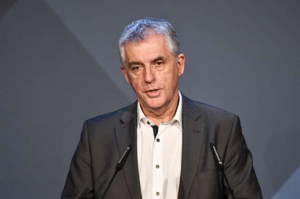 Dr. Tomaž Gantar: »Obrazec je korekten, takšne postopke poznajo tudi po drugih državah!« (foto: Nebojša Tejić/STA)