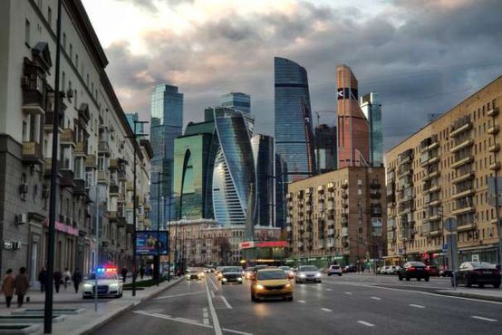 Po odpravi karantene v Moskvi so prebivalci planili na ulice