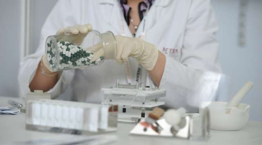 V UKC Ljubljana bodo izvedli akademsko klinično preskušanje zdravila Favipiravir (foto: Nebojša Tejić/STA)