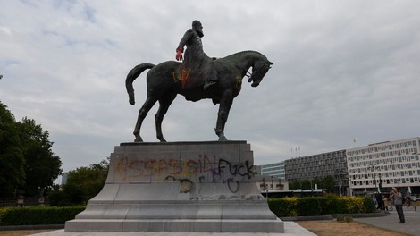 Belgijski princ Laurent se je postavil v bran okrutnemu kralju Leopoldu II.