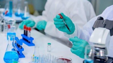 Zavezništvo za cepivo in farmacevtska družba podpisali sporazum za cepivo, namenjeno EU