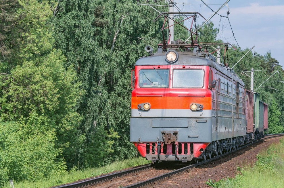 V Sloveniji se je ob polnoči znova sprostil mednarodni cestni in železniški promet (foto: profimedia)