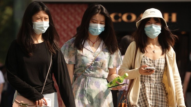 Na Kitajskem zaskrbljeni, bojijo se novega izbruha koronavirusa (foto: profimedia)
