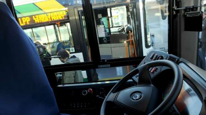 Na ljubljanske avtobuse ponovno skozi prva vrata (foto: Tamino Petelinšek/STA)