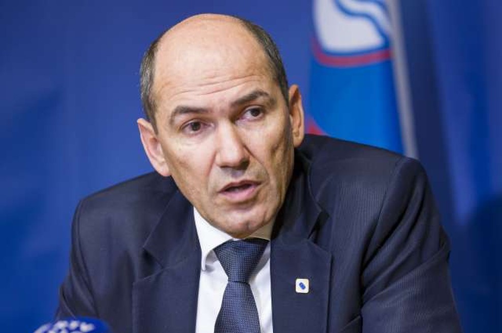 Janša: Z veseljem bomo čestitali naslednjemu predsedniku ZDA, a volitve še niso končane (foto: STA)