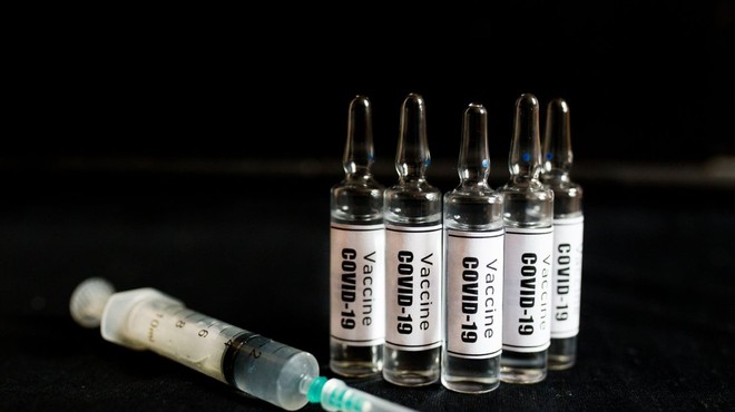 Po svetu 120 raziskovalnih skupin, ki iščejo cepivo proti covidu-19 (foto: profimedia)