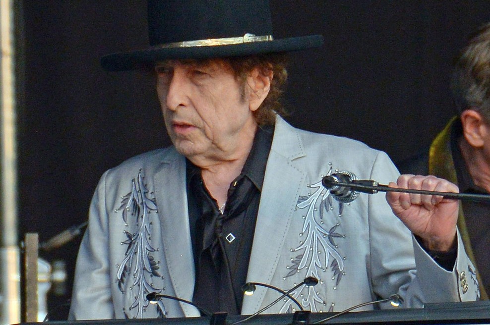 Bob Dylan je po osmih letih izdal nov album z desetimi izvirnimi pesmimi (foto: profimedia)