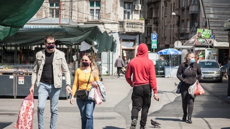 Ali srbske oblasti prikrivajo pravo število umrlih za covidom-19? Podatki naj bi bili precej slabši.