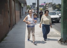 Južno Mehiko stresel močan potres, izdano opozorilo pred cunamijem
