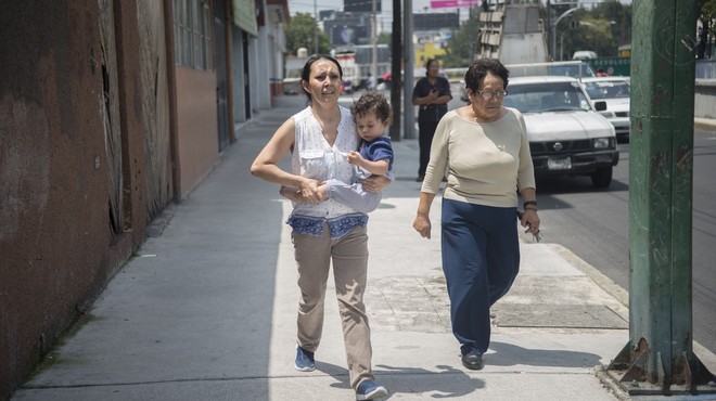 Južno Mehiko stresel močan potres, izdano opozorilo pred cunamijem (foto: profimedia)