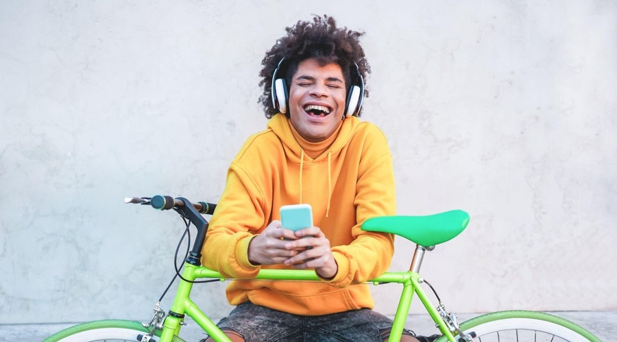 Generacija Z (bolj kot boomerje) sovraži milenijce, razkrivajo TikTok uporabniki! (foto: profimedia)