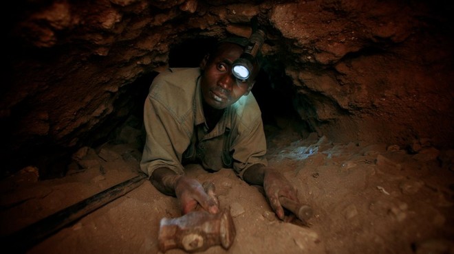 Tanzanijski rudar po najdbi draguljev čez noč postal milijonar (foto: profimedia)