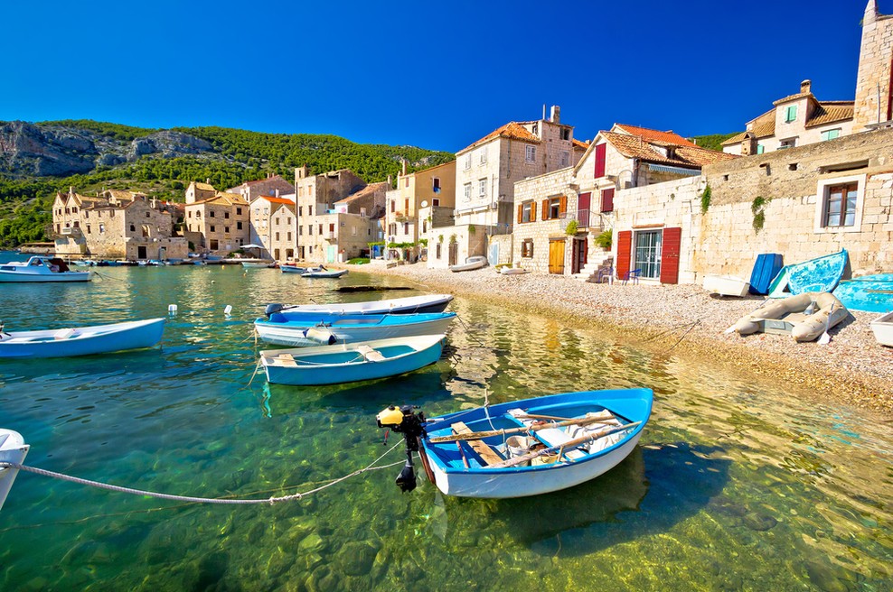 Zakaj se Slovenci bolj kot okužbe bojimo, da ne bomo mogli na morje (piše: Darjo Hrib) (foto: Shutterstock)