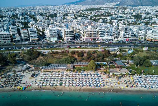 Pred vstopom v Grčijo morajo turisti izpolniti spletni vprašalnik