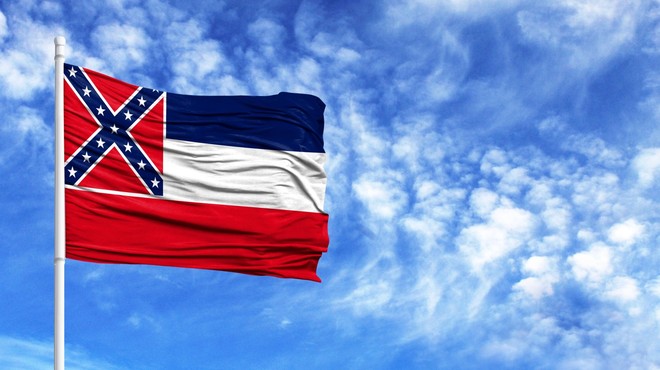 Mississippi bo kot zadnja zvezna država ZDA z zastave odstranila simbol konfederacije (foto: Profimedia)
