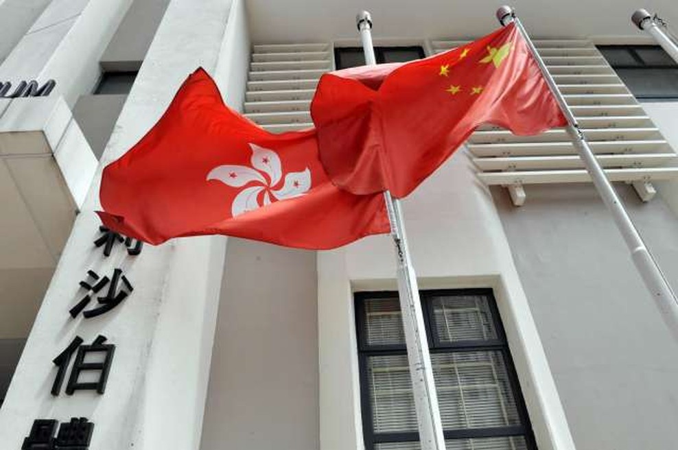 Policija v Hongkongu izvedla prvo aretacijo v okviru novega zakona o nacionalni varnosti (foto: Xinhua/STA)