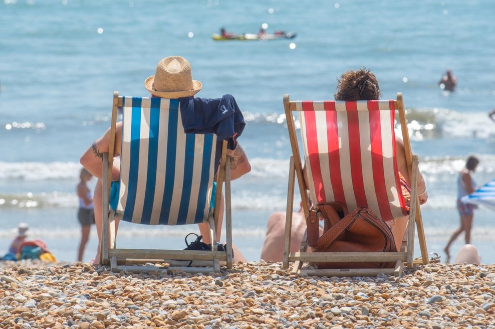 Saga o boju z brexitovimi mlini na veter ostarelega para in njunega sina (foto: profimedia)