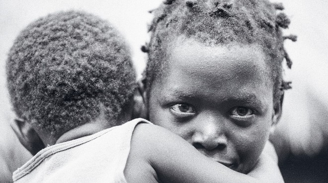 Trnova pot Rozmanov do starševske sreče: posvojitev dvojčkov iz Gvineje Biassauo (foto: profimedia)