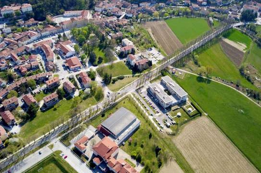 V Centru starejših v Vipavi so okužbo potrdili še pri enem od zaposlenih (foto: Arhiv STA)